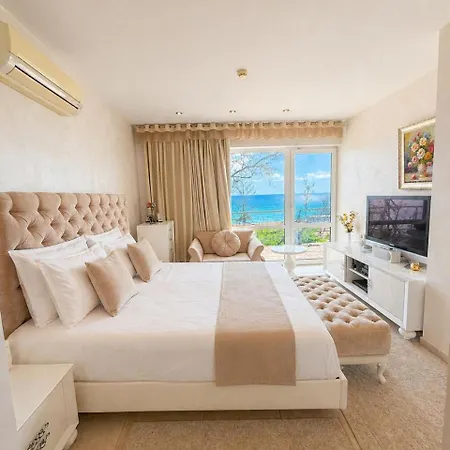 Villa Sovinyon Beachfront Odessa